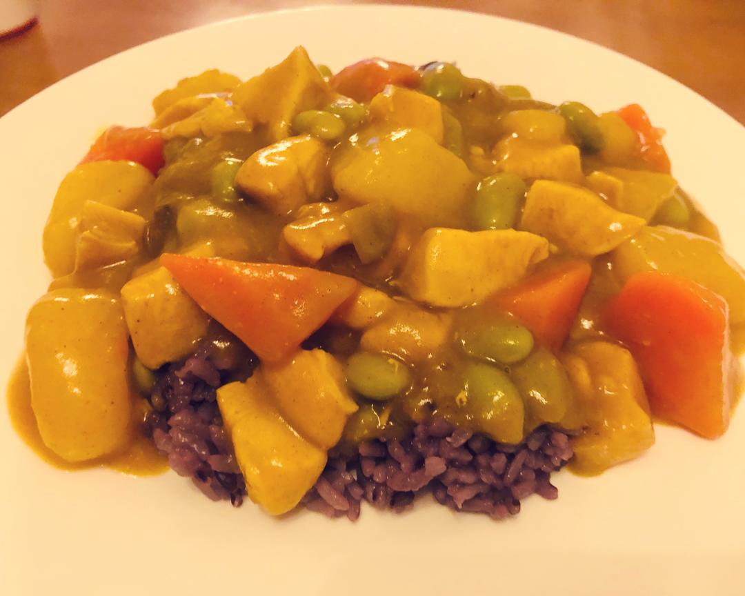 土豆咖喱鸡肉饭