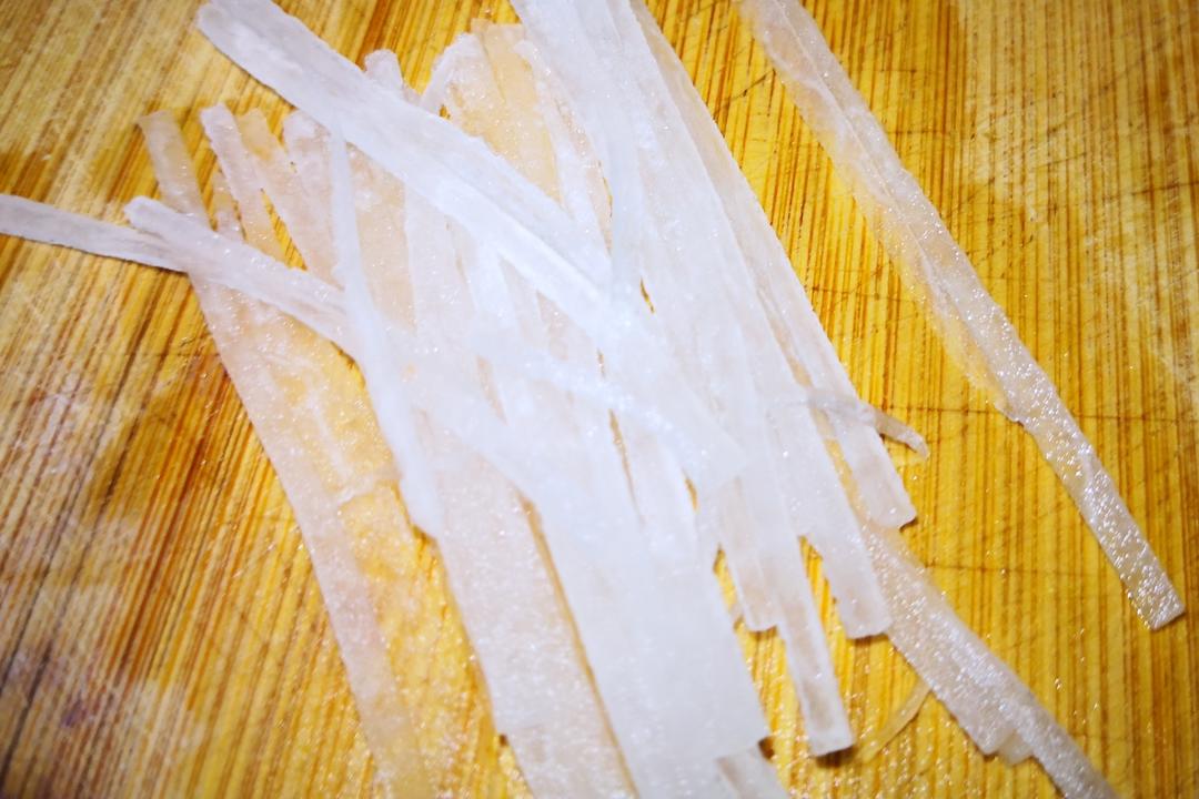 简单煮一碗有温度的泡面的做法 步骤2
