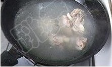 西洋菜煲筒骨汤 西洋菜煲筒骨汤