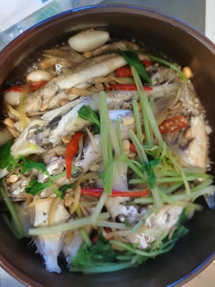 杂鱼煲
