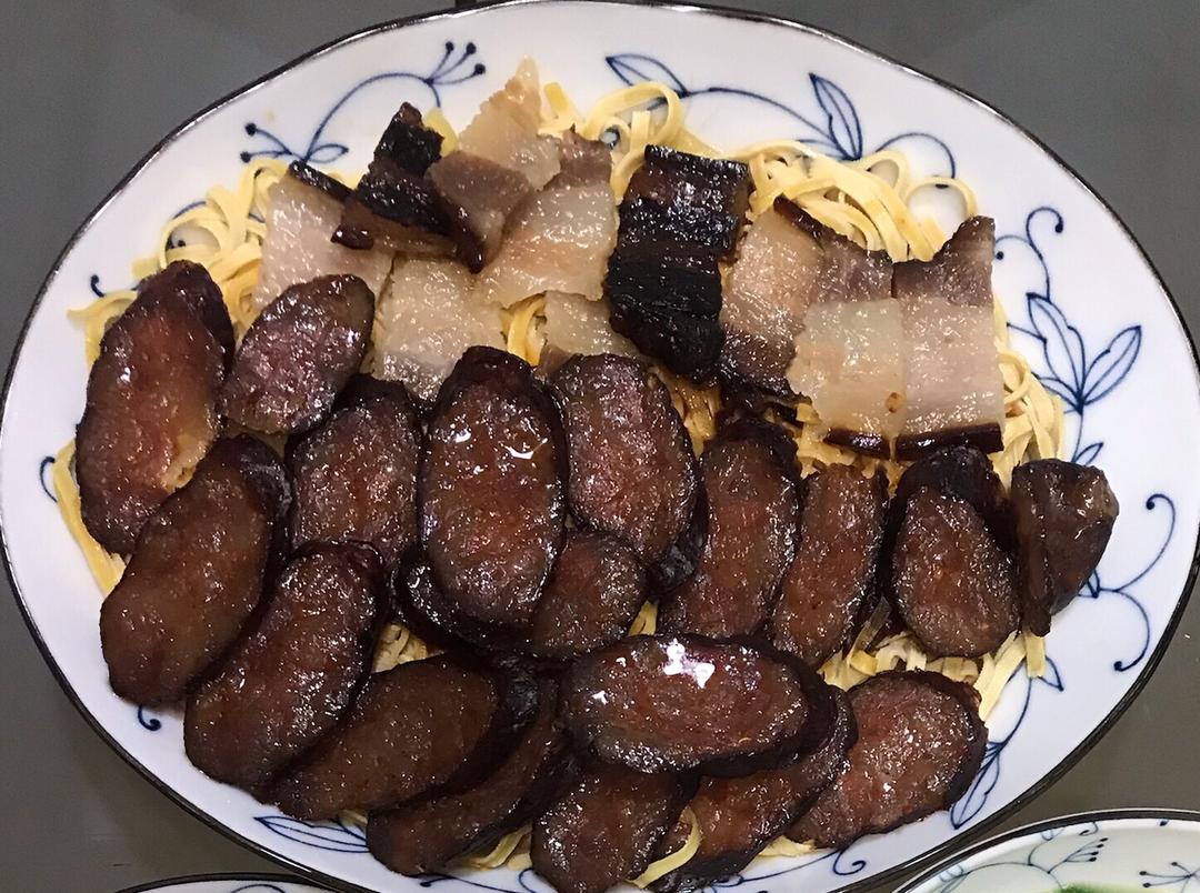 酱肉腊肠蒸厚千张