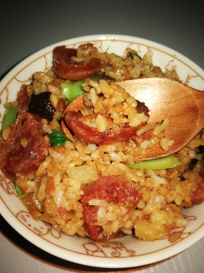 抖音网红土豆腊肠焖饭