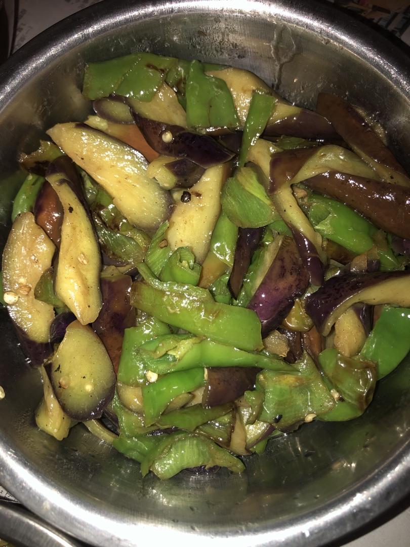陆露1206做的茄子炒辣椒