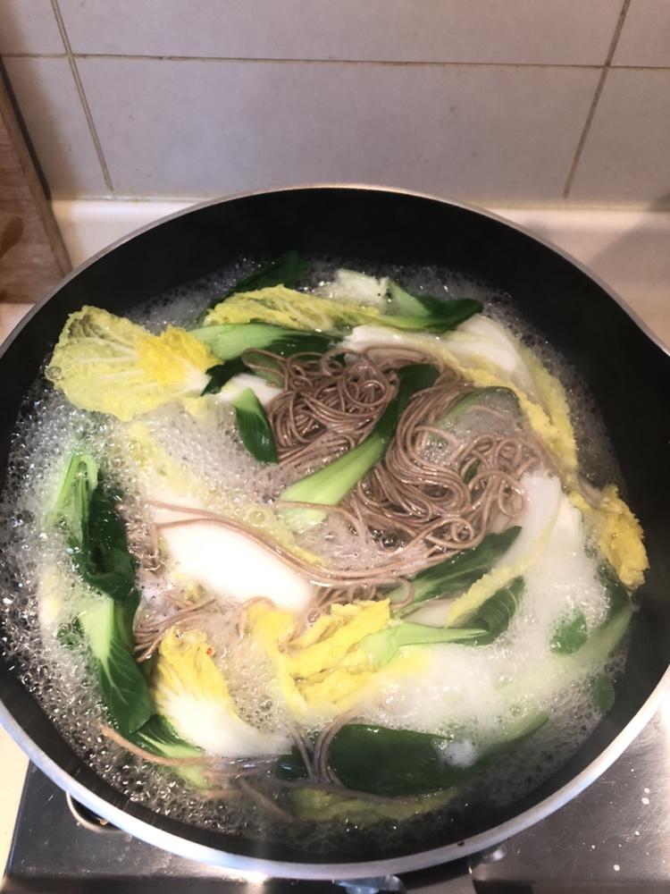 训练日 低卡荞麦拌面