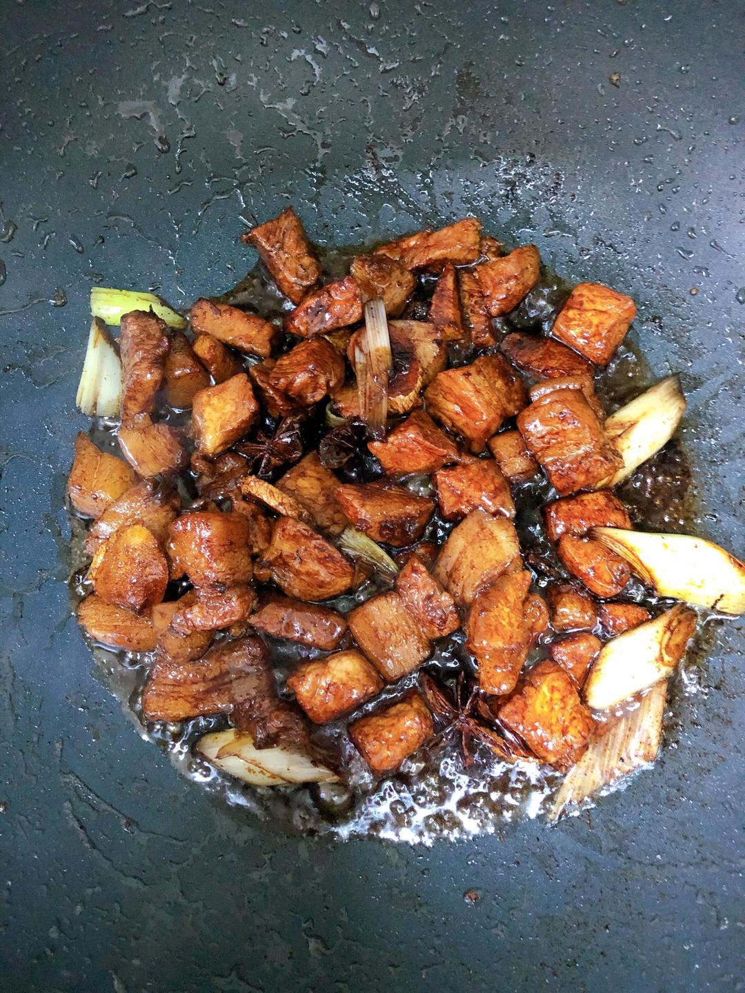 家常硬菜|土豆烧肉