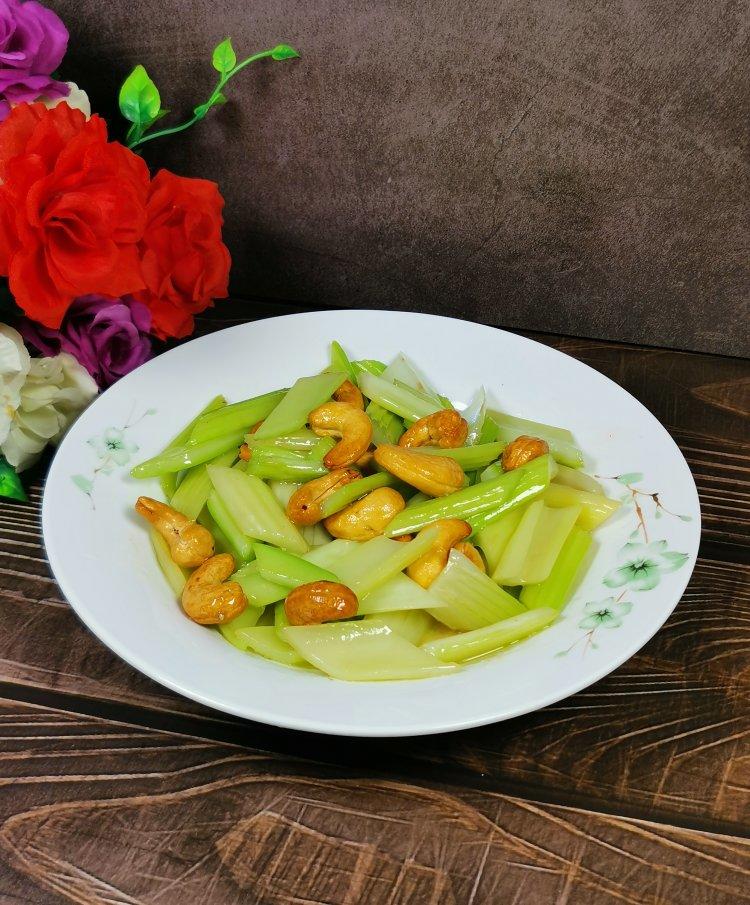 tj隆哥做的西芹炒腰果