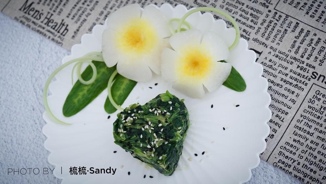 梳梳sandy做的(摆盘装饰)萝卜雕刻的鸡蛋花