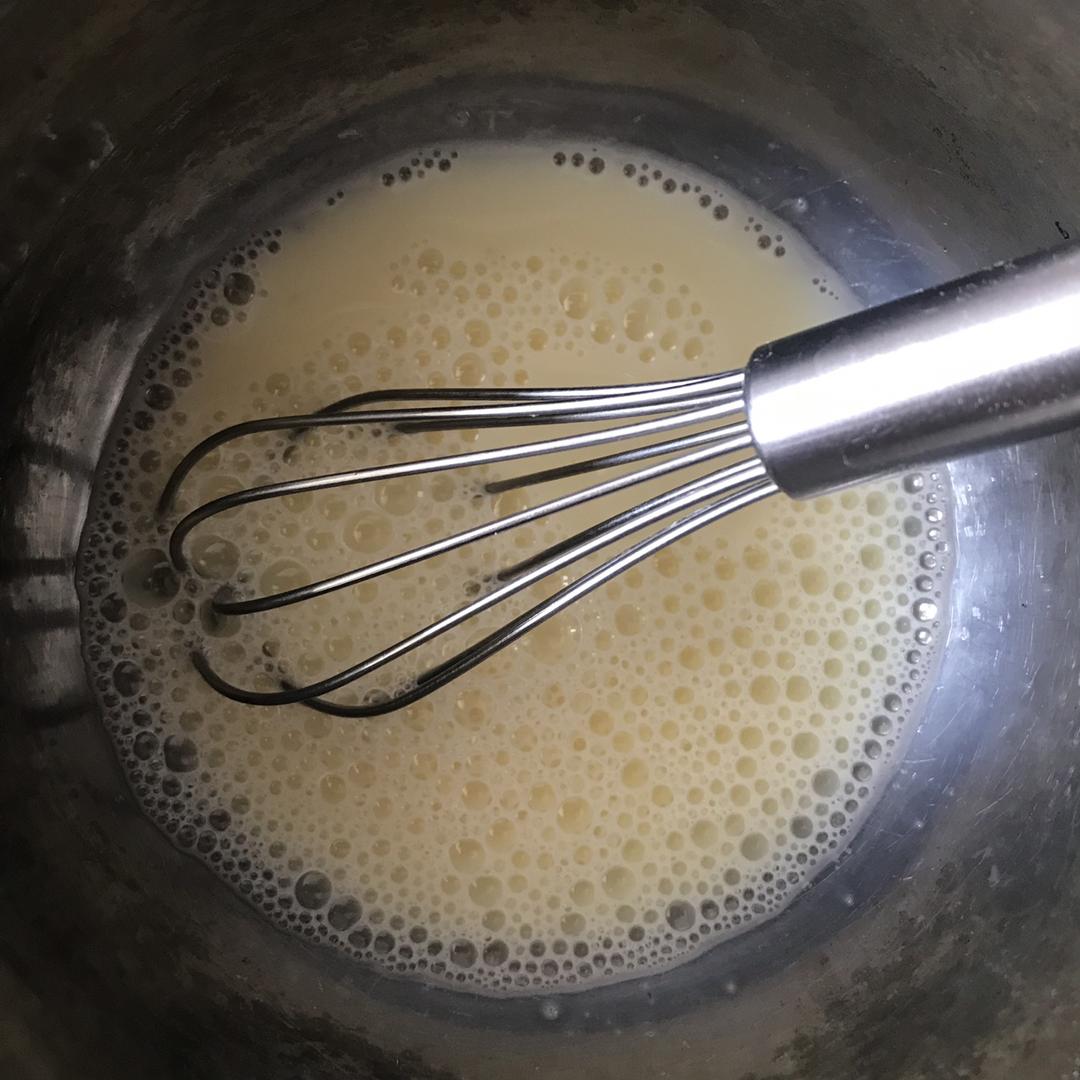 咸蛋黄肉松司康