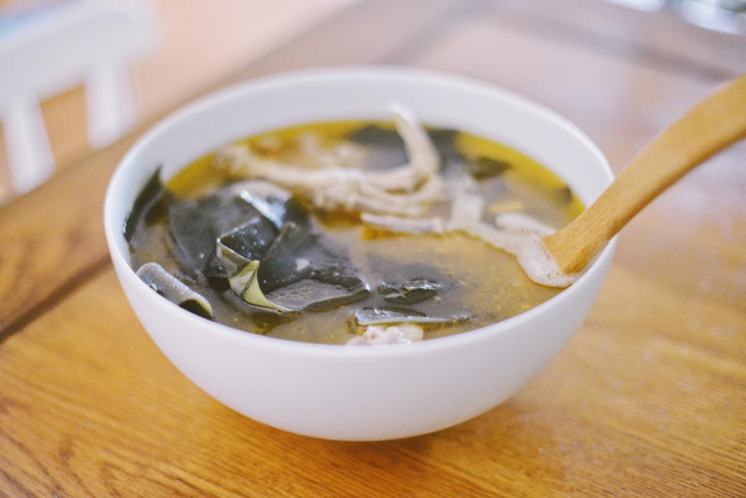 不辣的酸萝卜海带老鸭汤