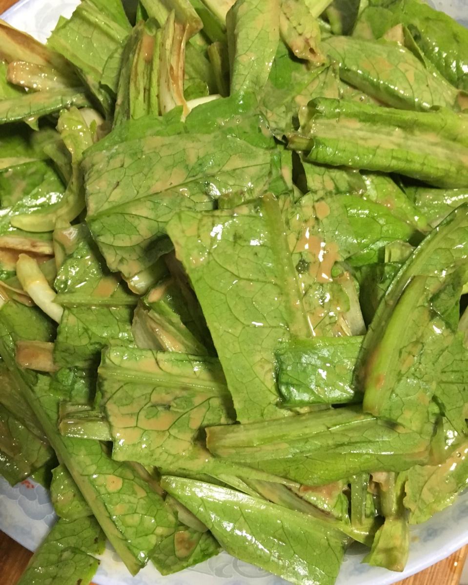 皮皮80做的麻酱油麦菜