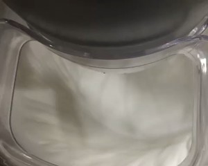 超柔软戚风蛋糕的做法 步骤5