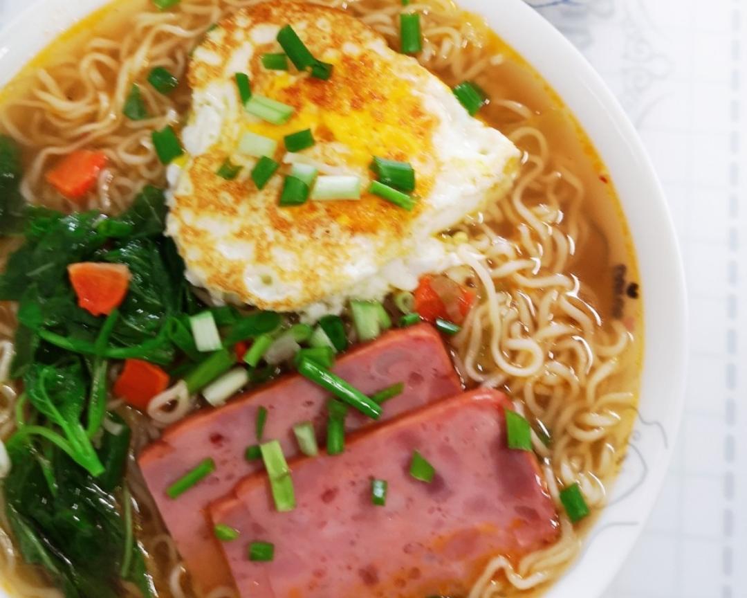 宅家,追剧,复制剧中美味方便面