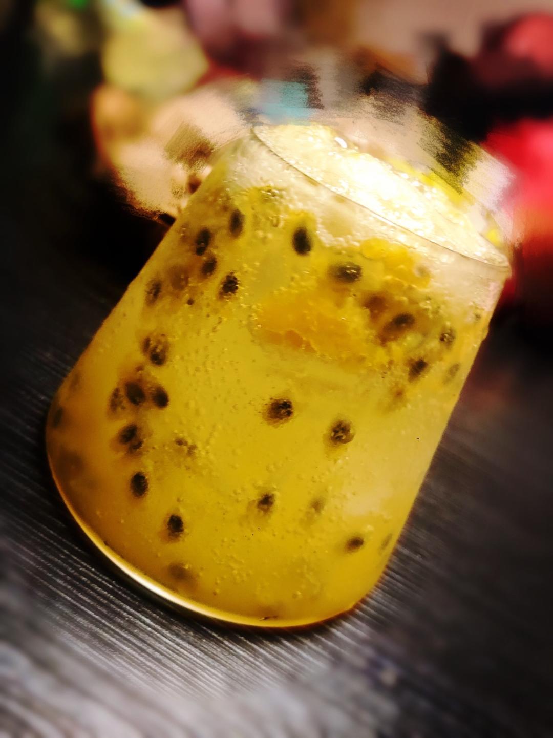 百香果苏打