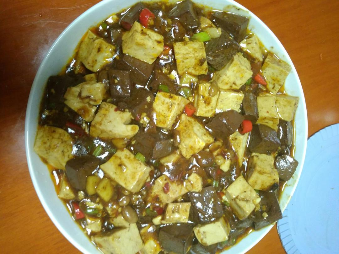 麻辣猪血烧豆腐