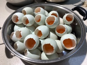 香气四溢糯米蛋的做法 步骤1