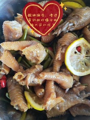 酸辣可口柠檬泡椒鸡爪的做法 步骤7
