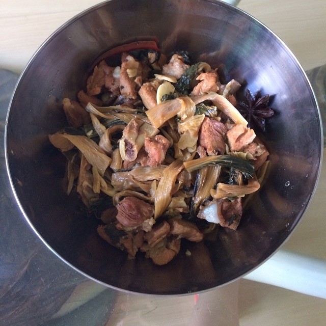 梅干菜炖排骨海鲜酱做手抓饼吗图片