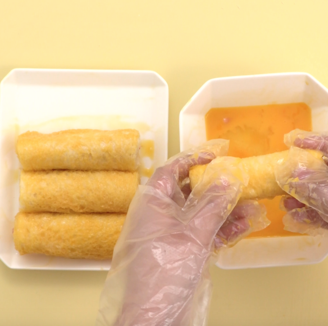 【鲜虾吐司卷的做法视频_鲜虾吐司卷的做法步骤】-制作