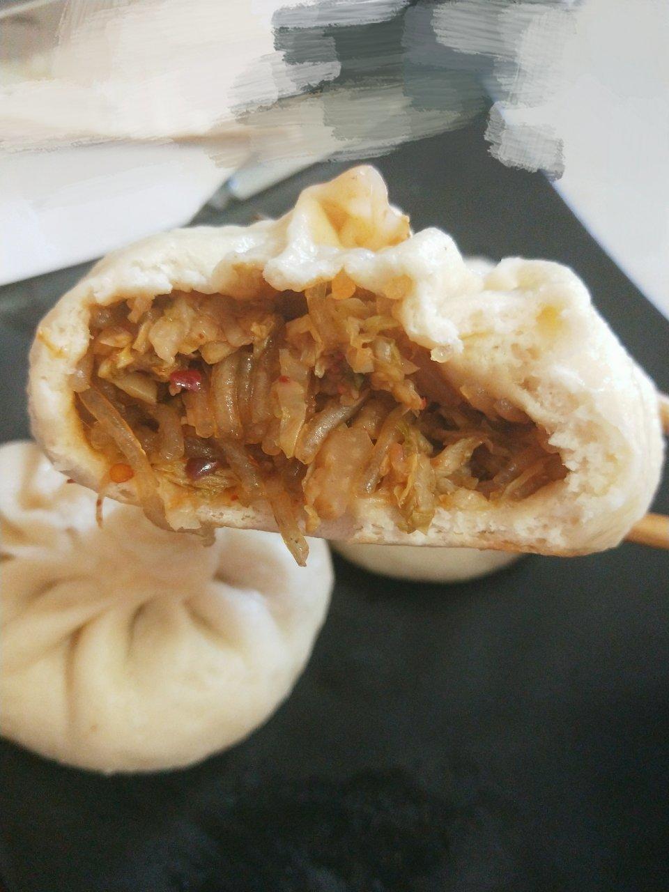 羊可爱y做的酸菜粉丝包
