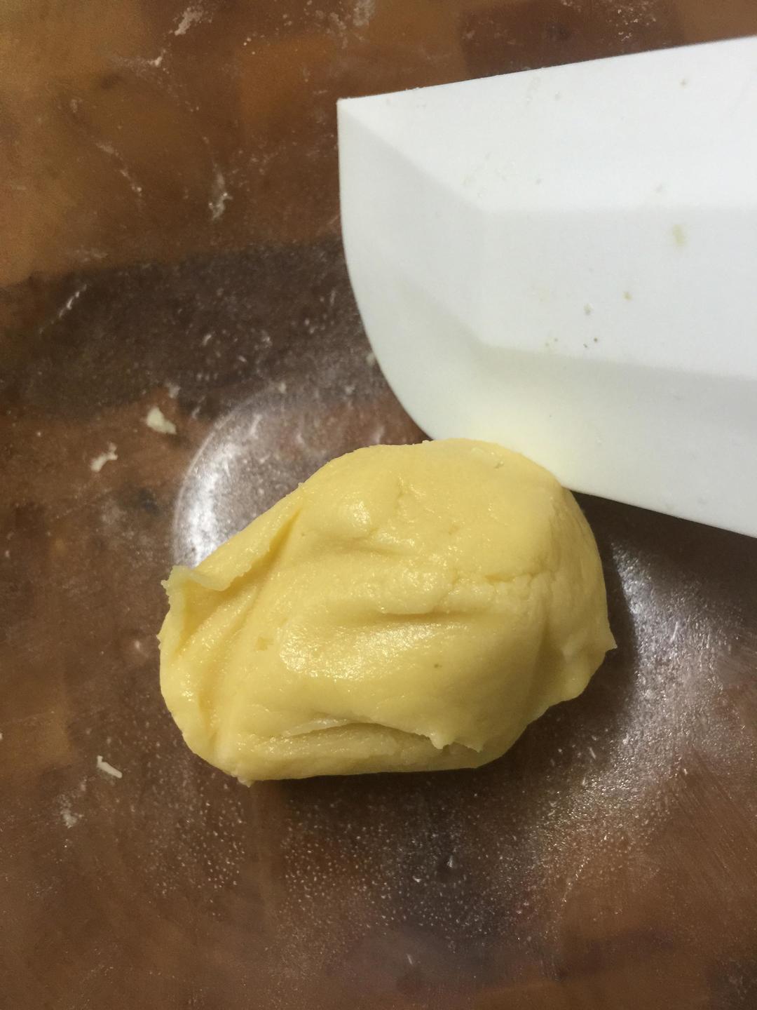 【小狮子造型饼干的做法步骤图，怎么做好吃】超超超圆脚豆-制作