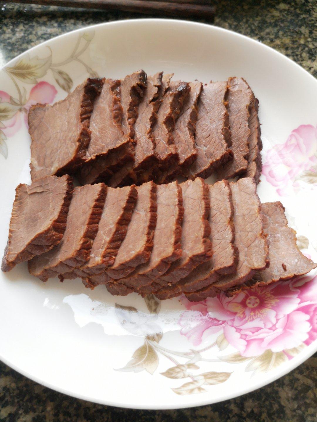 蓬安安做的卤牛肉