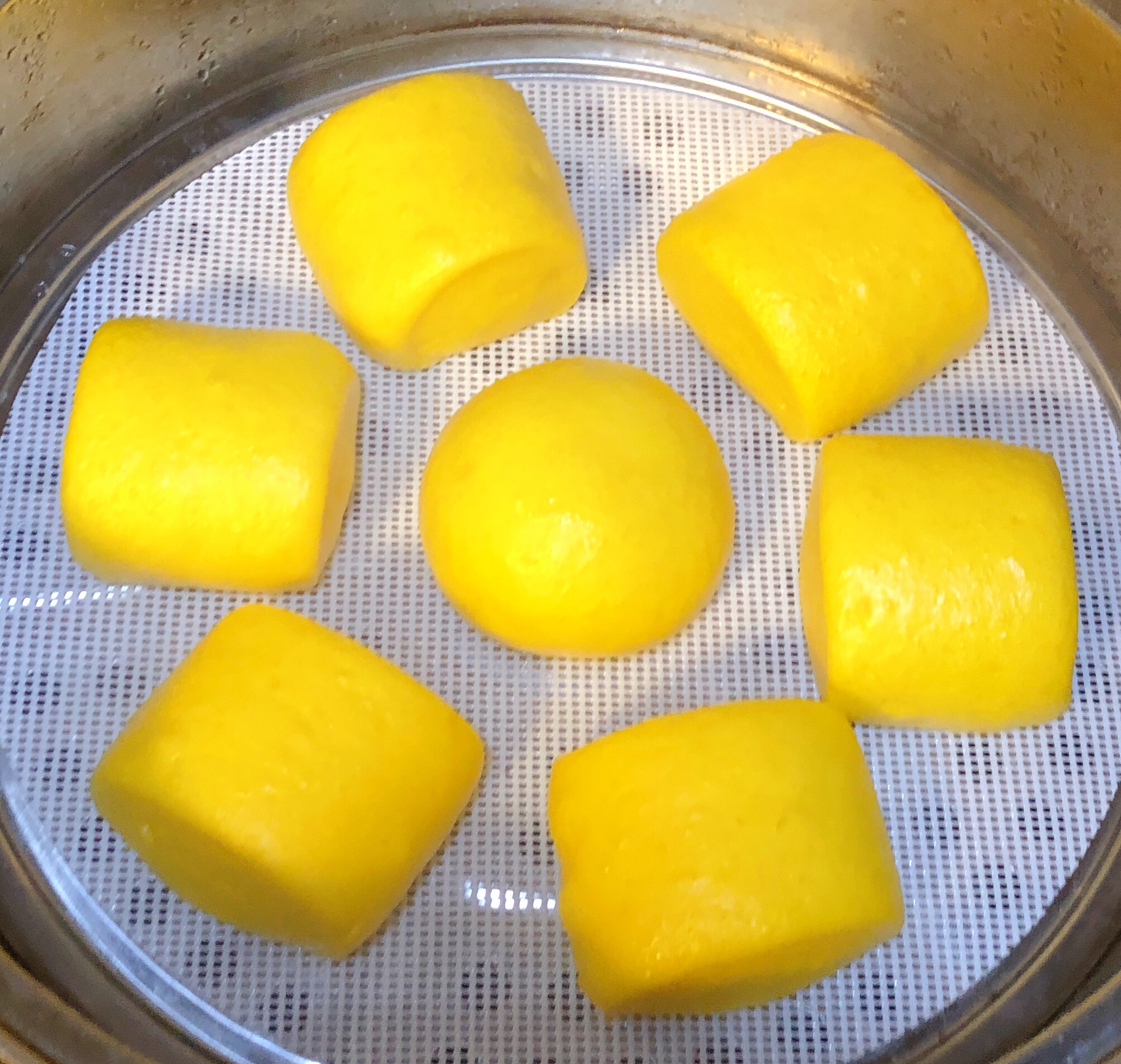 一次发酵版南瓜馒头(柏翠面包机揉面)的做法 步骤15