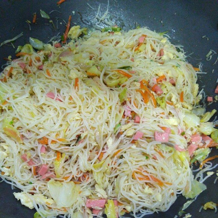 【家常炒米粉图片】潘明珠