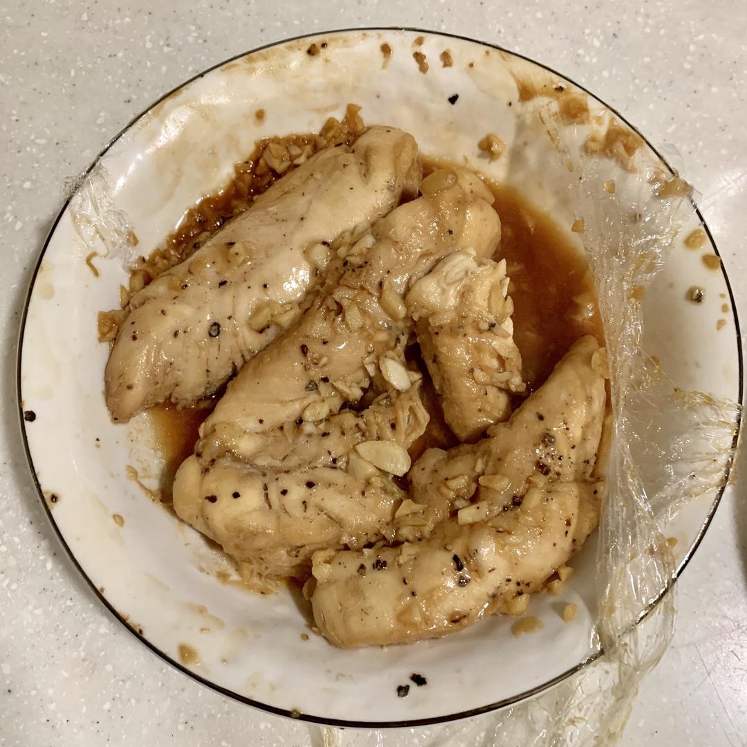 简单到飞起的鸡胸肉的做法 步骤2