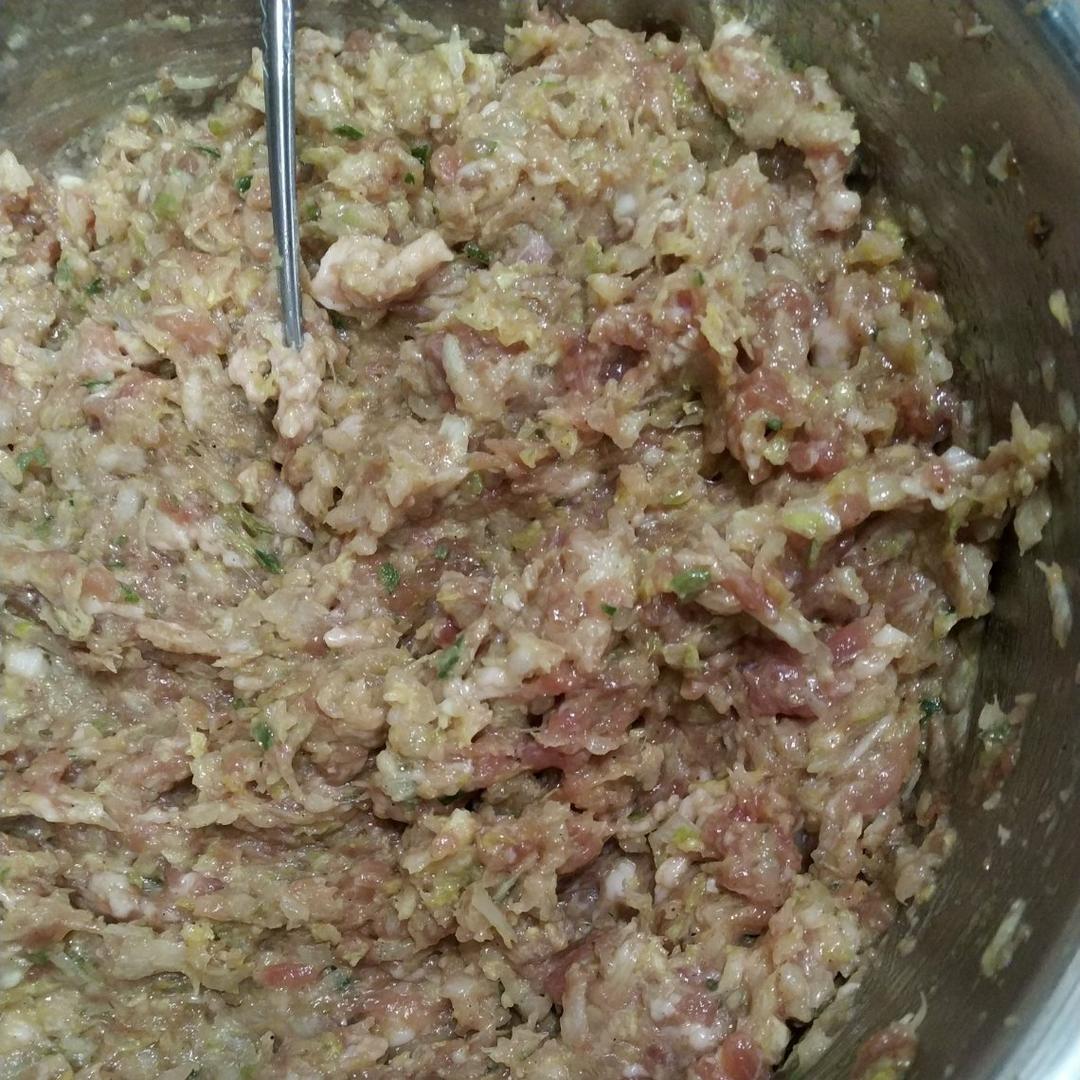 阡上陌白做的白菜猪肉水饺馅
