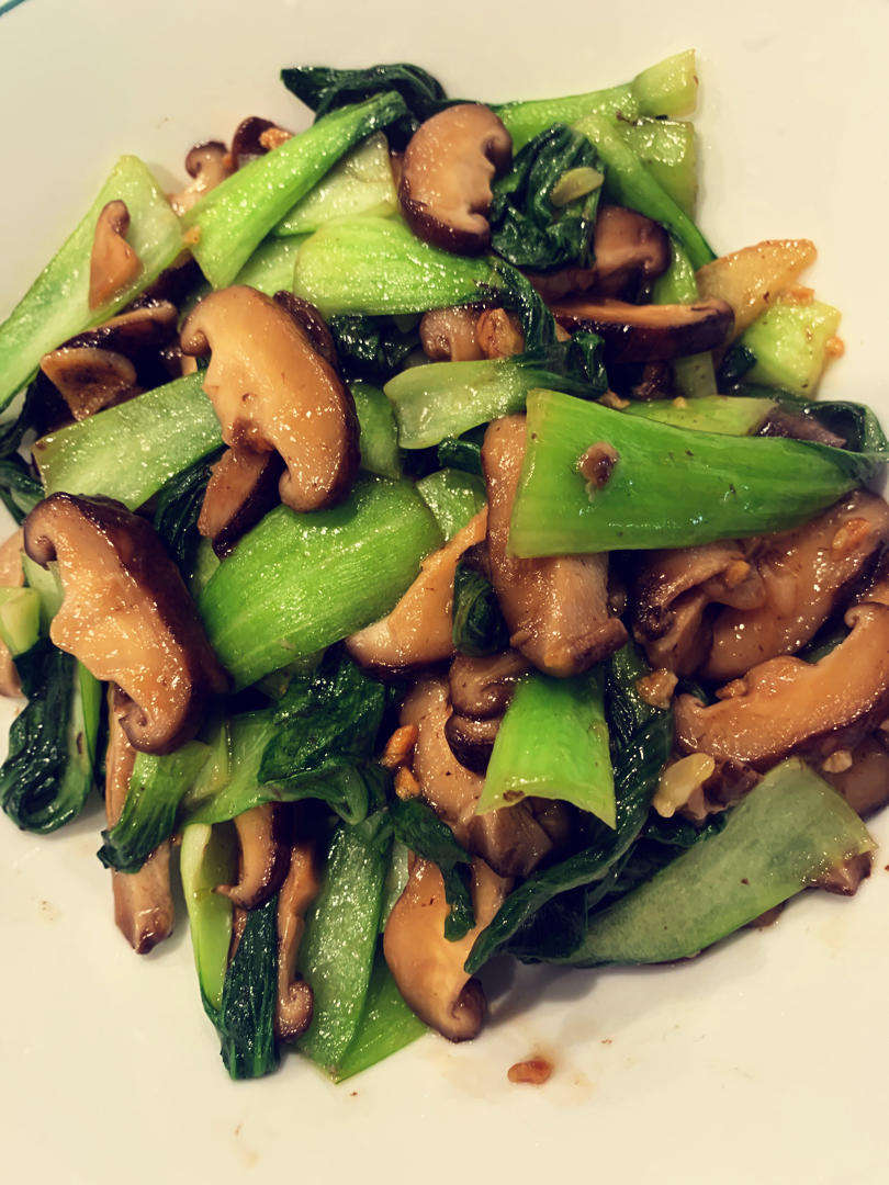吃货fional做的简易版香菇扒油菜