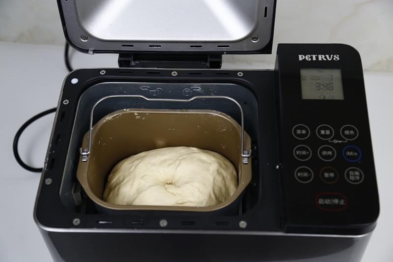 【面包机做面包(肉松挤挤餐包)的做法步骤图】模样生活-制作