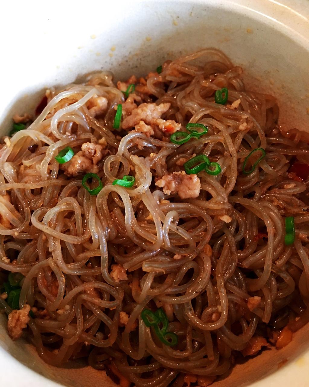 清新茉莉996做的肉末炒粉丝