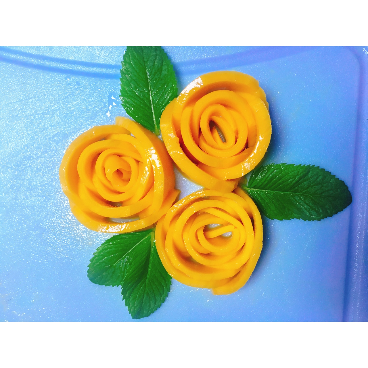 冰雪清泉做的芒果玫瑰花