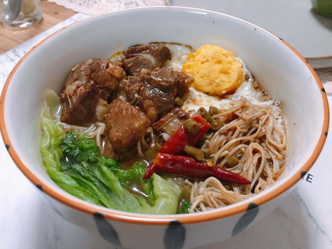 排骨面 红烧排骨 酸豆角 一人食 好吃的面条