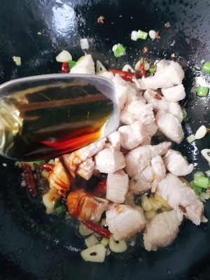 超级下饭的油豆泡烧肉的做法 步骤5