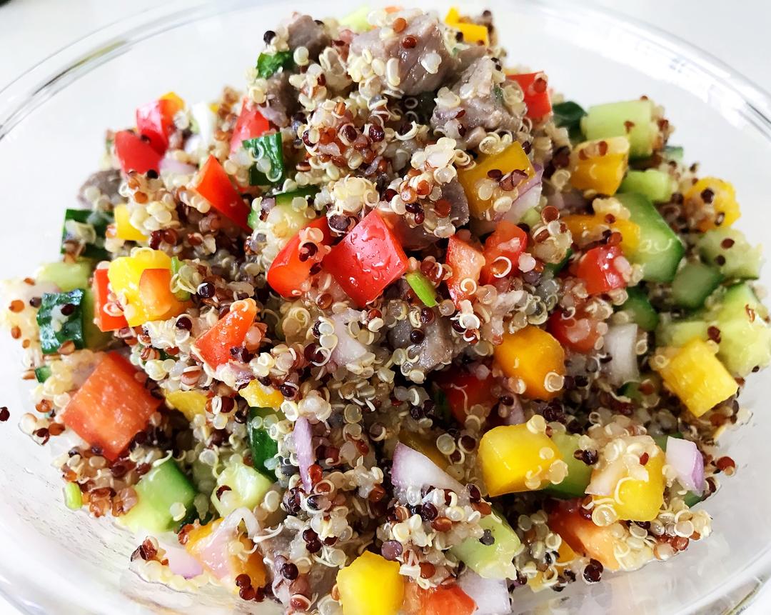 手机用户5958_u91h做的藜麦牛排沙拉 steak quinoa salad