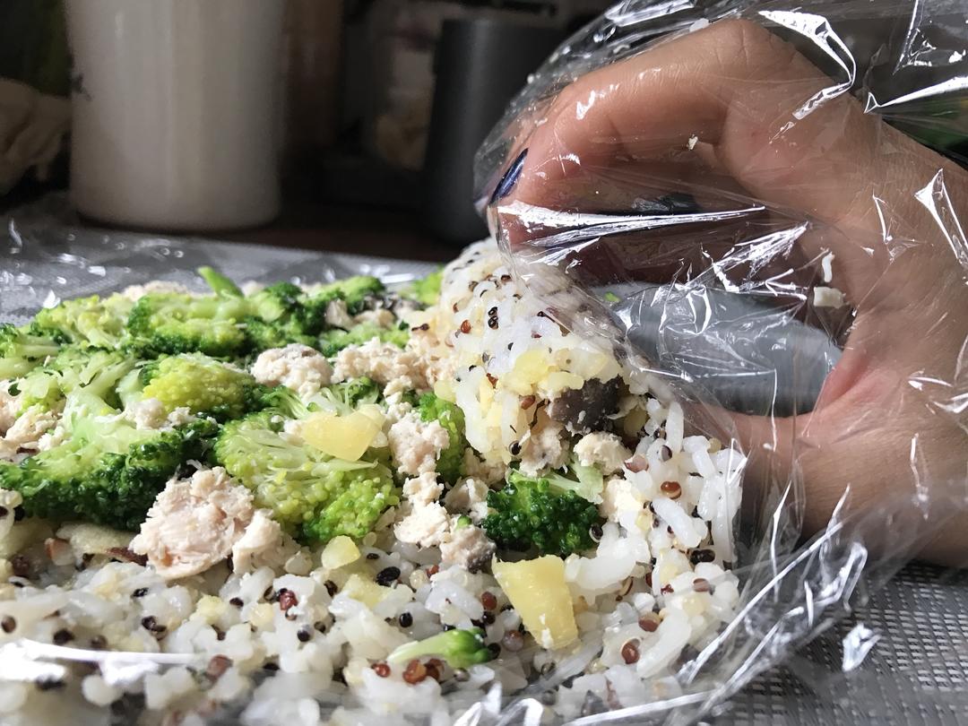 Takeaway-鸡胸饭卷(可变式)的做法 步骤4