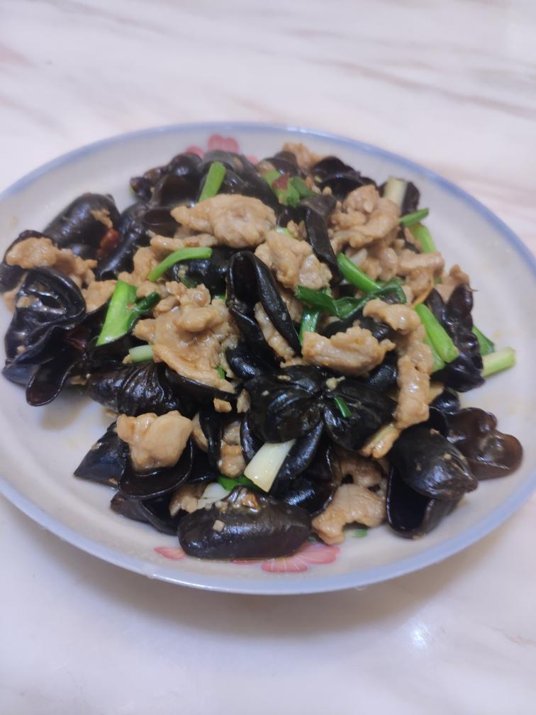 木耳炒肉片