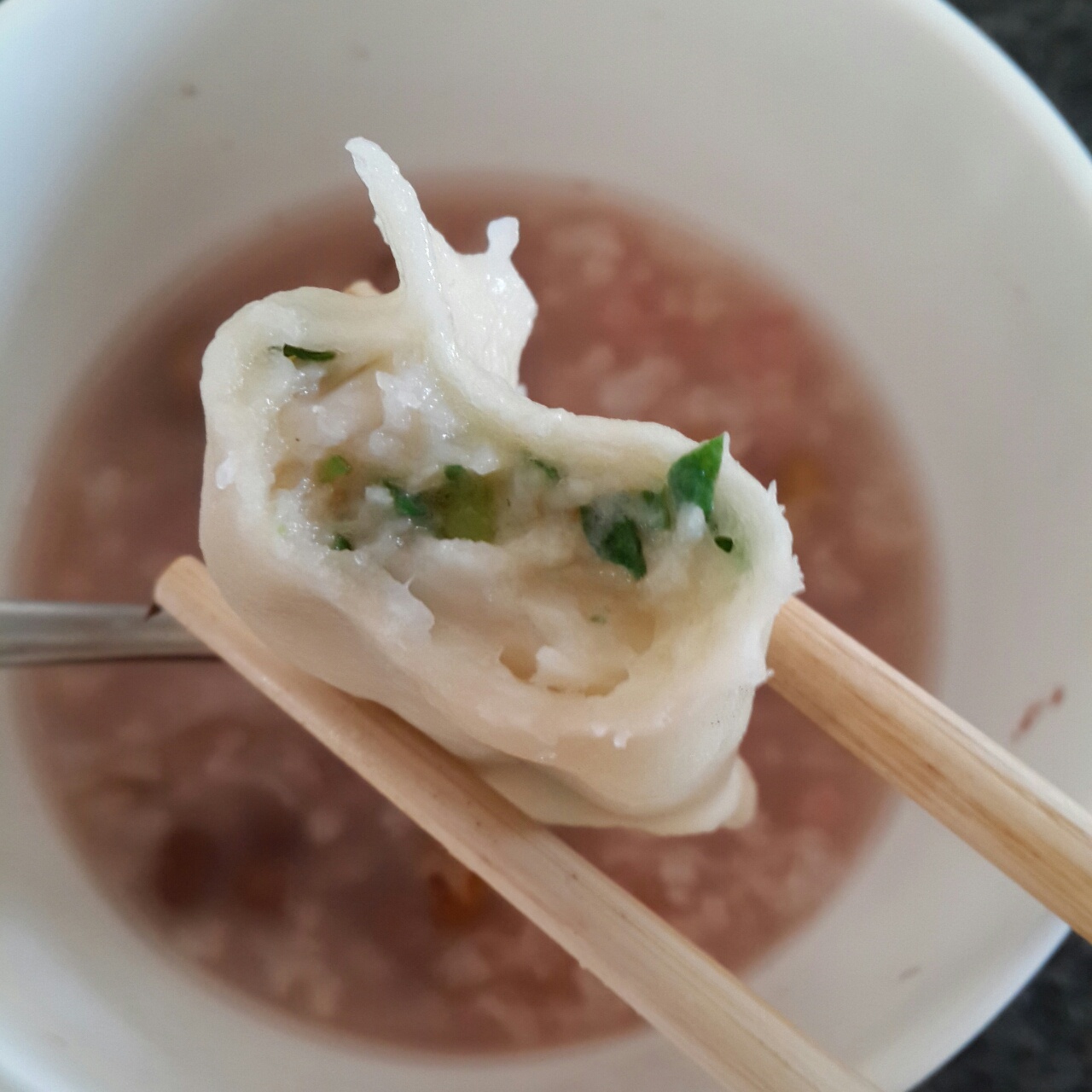rachel是个老透明做的龙利鱼香菜饺子