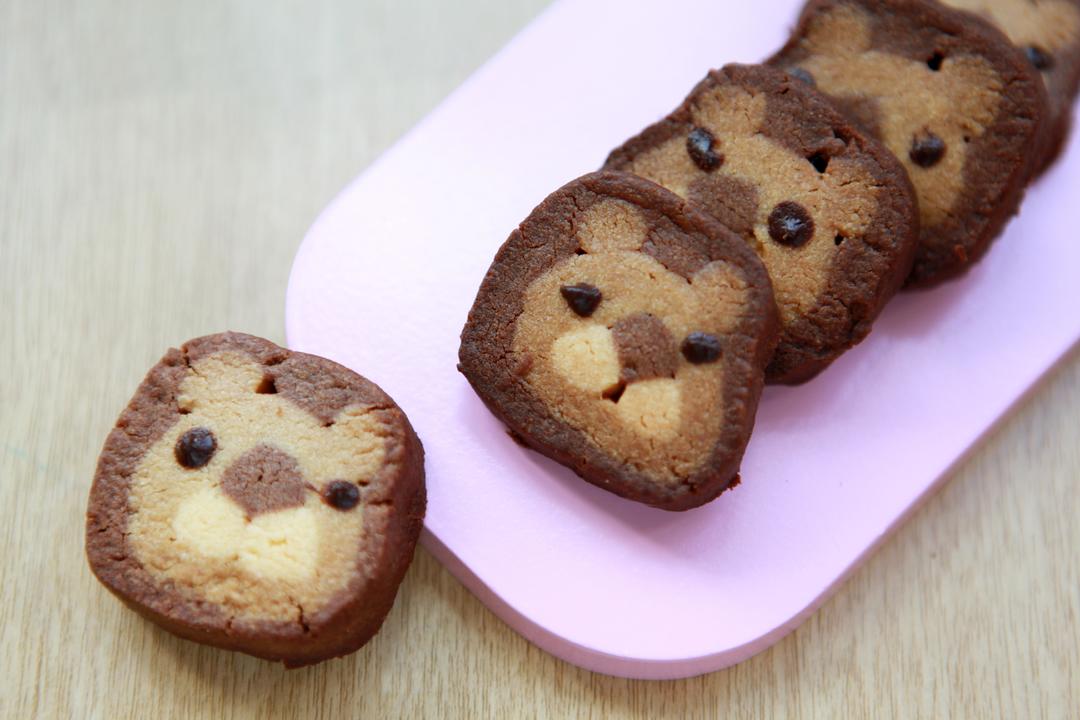 【小狮子造型饼干的做法步骤图，怎么做好吃】超超超圆脚豆-制作