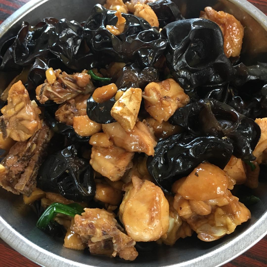 手机用户8872_8xc7做的鸡肉炒木耳(或云耳都可以)(家常菜)