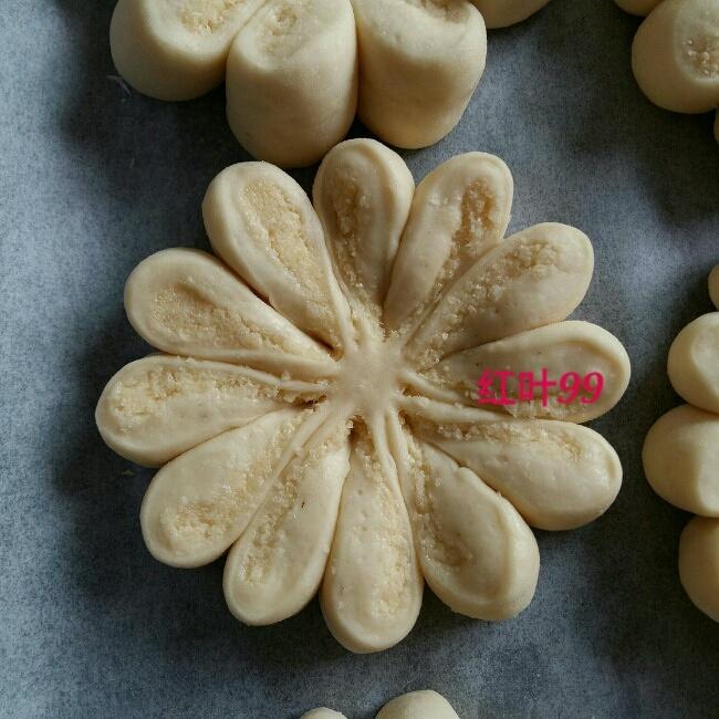 【椰蓉花面包的做法步骤图，椰蓉花面包怎么做好吃】红叶99-制作