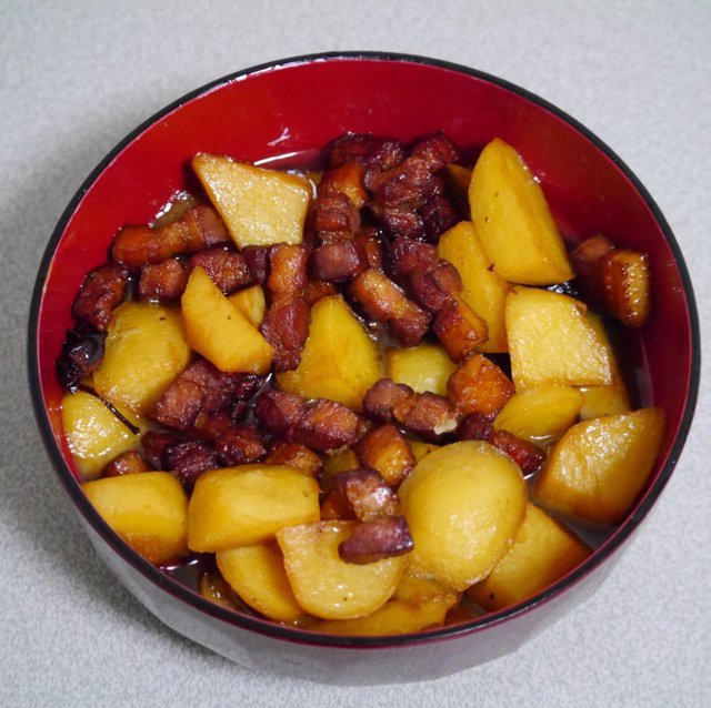 土豆红烧肉