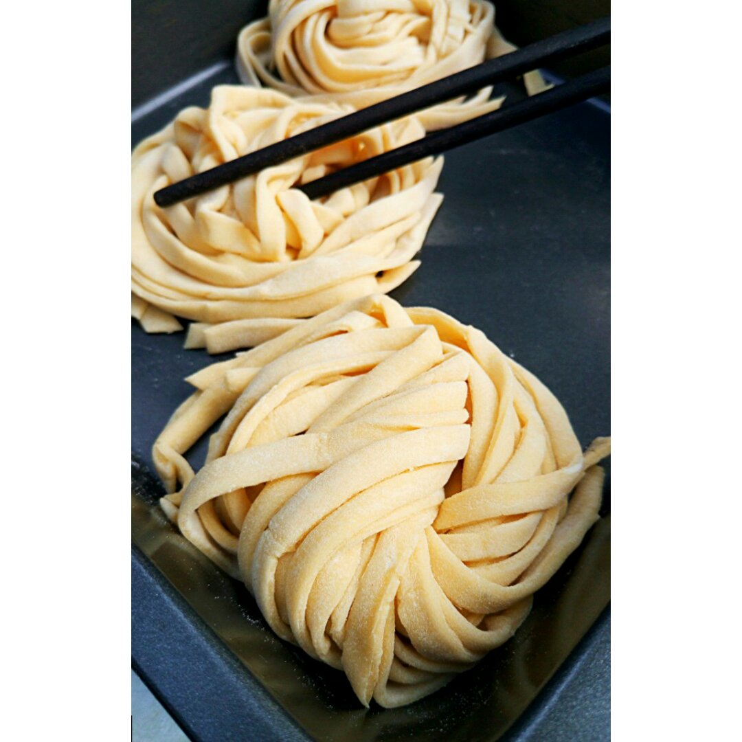 大嘴miao做的南瓜手擀面