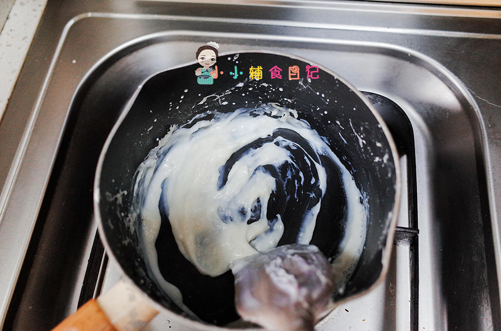 12个月以上辅食有棱有角蛋白饼干的做法 步骤2