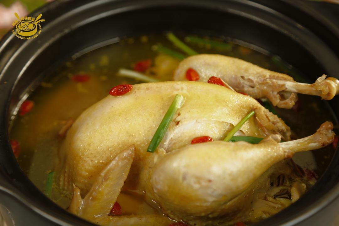 冬季进补|一碗〖天麻炖鸡〗,去寒气,暖心胃