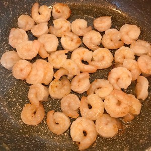 晶莹剔透的丝瓜炒虾仁鸡蛋的做法 步骤7
