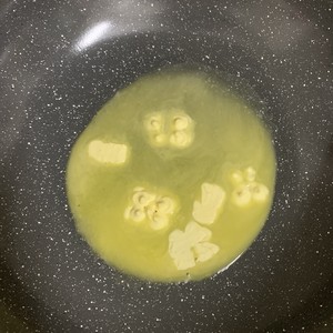 不规则雪花酥的做法 步骤2