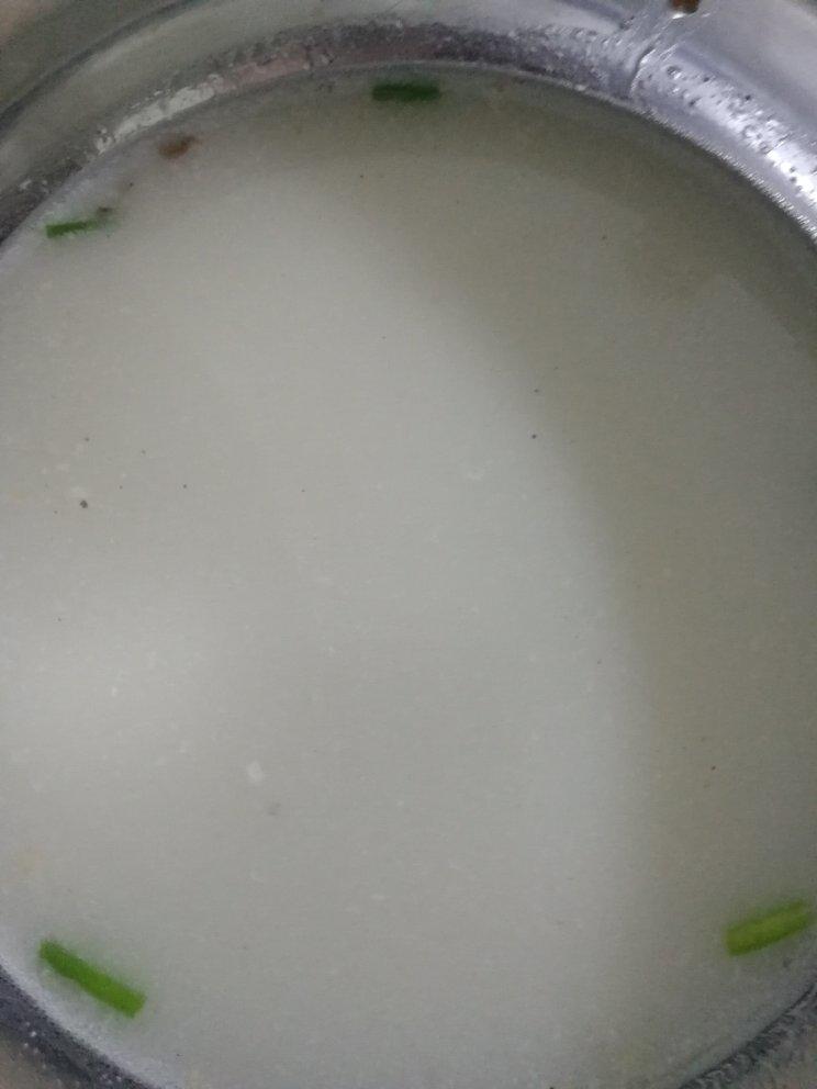 jeph做的奶白鲫鱼汤(视频,只用10分钟)