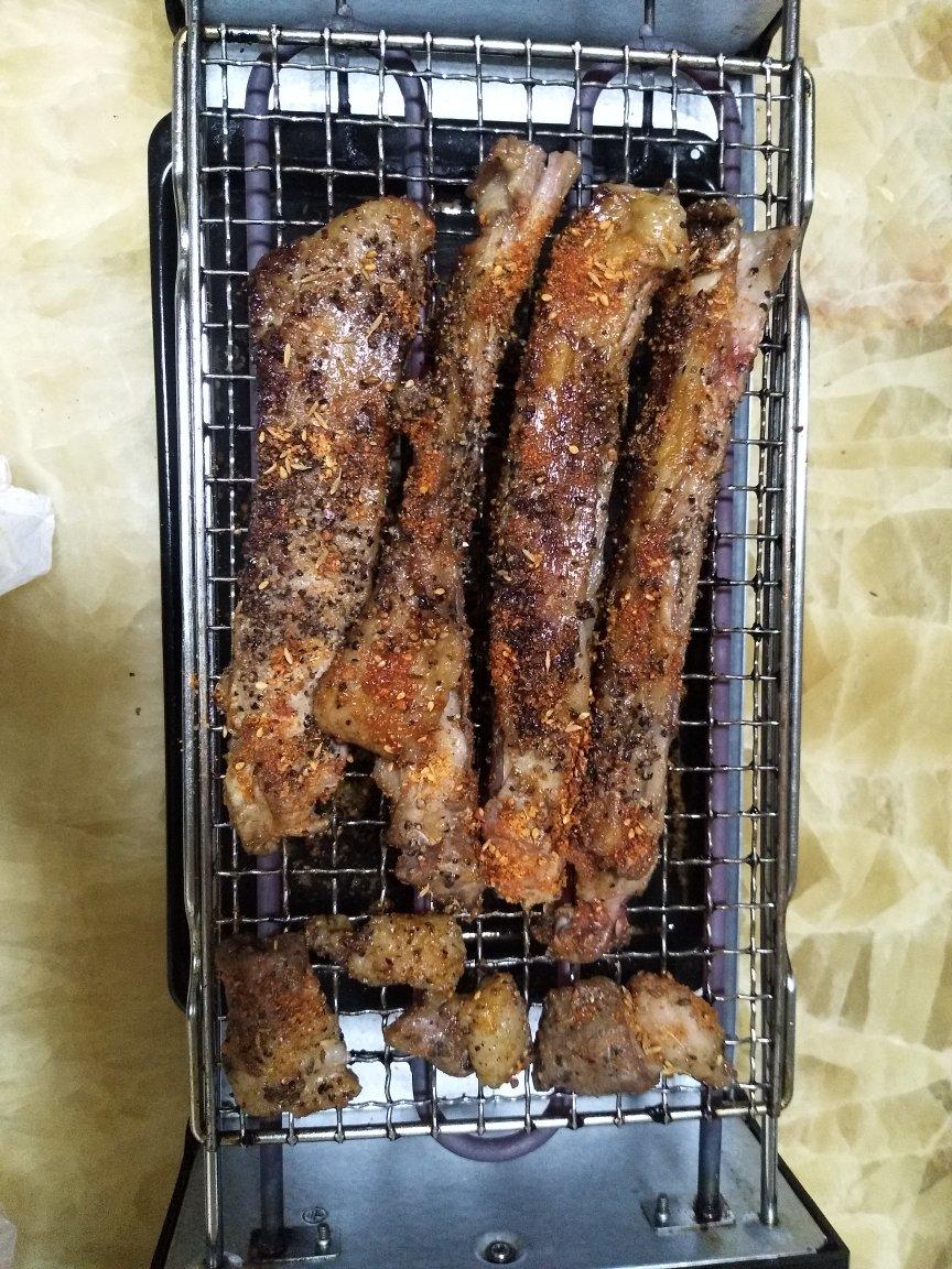 手机用户6722_f84k做的烤箱版 纸牌屋 烤羊排 烤肋排 简单 美味啊